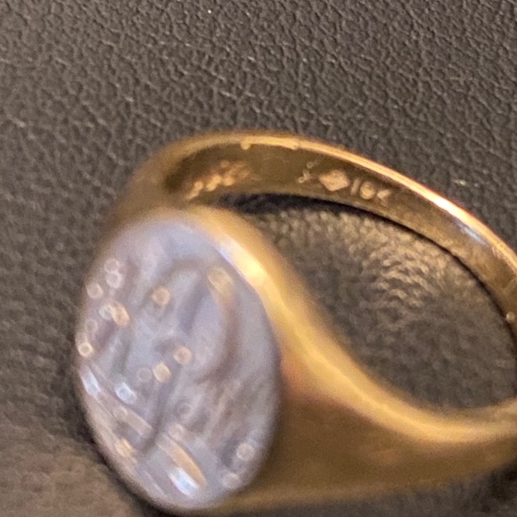10k gold ring engraved kPm - Picture 2 of 5